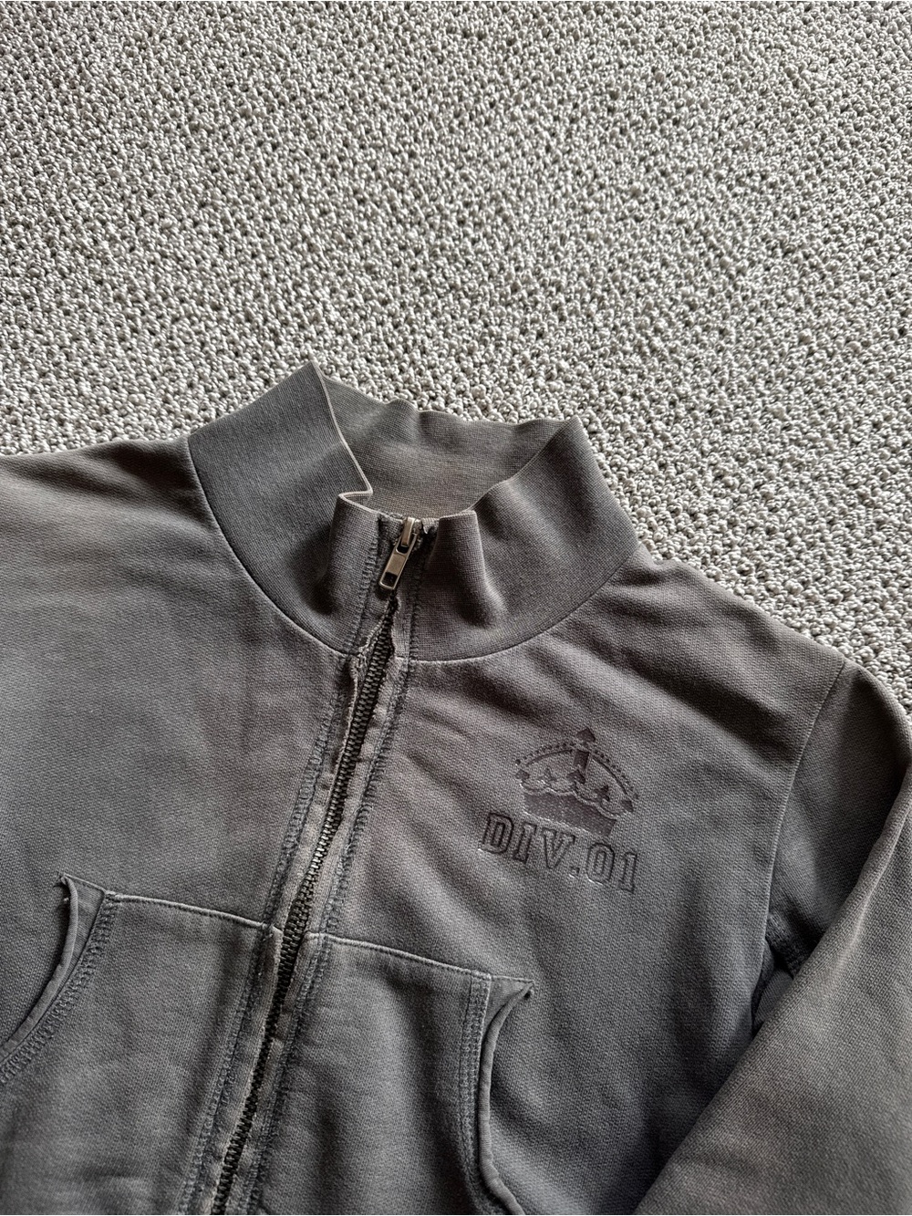 2000s Cropped Zipped Jacket - Picture 3 of 6